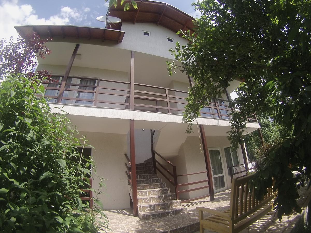Guest House Leto Dolinka Kültér fotó